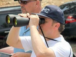 Міліція складає адмінпротоколи на в'їзді в ліс Міліція складає адмінпротоколи на в'їзді в ліс