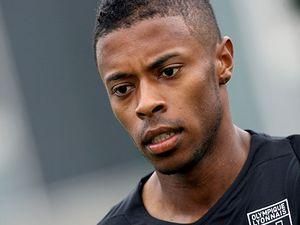 "Ювентус" хоче виміняти Бастоса "Ювентус" хоче виміняти Бастоса