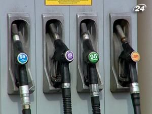 Бензин та дизпаливо в Україні скоро подорожчають Бензин та дизпаливо в Україні скоро подорожчають