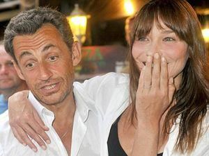 Неголений Саркозі та Карла Бруні відпочивають на Рив'єрі (ФОТО) Неголений Саркозі та Карла Бруні відпочивають на Рив'єрі (ФОТО)