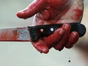 Росія: зек намагався вбити 14-річну дівчинку за ревнощі своєї знайомої Росія: зек намагався вбити 14-річну дівчинку за ревнощі своєї знайомої