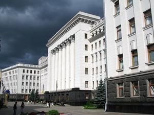 Адміністрація Президента: приналежність чиновника-хабарника до партії немає значення Адміністрація Президента: приналежність чиновника-хабарника до партії немає значення