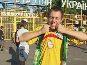 Фани "Карпат" кинули виклик фанатам "Галатасараю" Фани "Карпат" кинули виклик фанатам "Галатасараю"