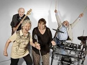 Німеччина: мешканці будинків для пристарілих створили рок-гурт