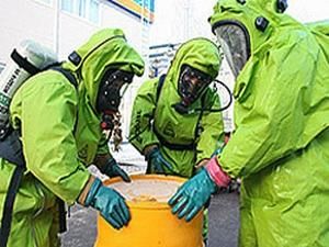 Хмельницький: двох людей госпіталізували внаслідок отруєння парами хлору Хмельницький: двох людей госпіталізували внаслідок отруєння парами хлору