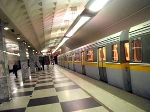 Москва: через підозрілу сумку одну зі станцій метро перекрили на 20 хвилин Москва: через підозрілу сумку одну зі станцій метро перекрили на 20 хвилин