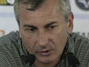 Лутков: Може команду звозити у церкву? Лутков: Може команду звозити у церкву?