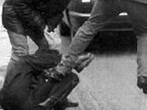 У Дніпропетровську двоє невідомих побили журналіста У Дніпропетровську двоє невідомих побили журналіста