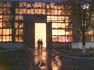 Пожежа на торгових складах у Києві знищила 30 тисяч метрів квадратних конструкцій Пожежа на торгових складах у Києві знищила 30 тисяч метрів квадратних конструкцій