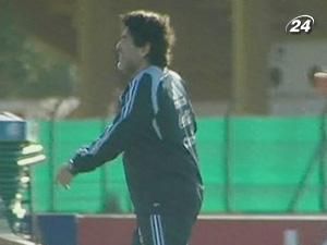 Дієго Марадона може очолити "Астон Віллу" - 16 серпня 2010 - Телеканал новин 24 Дієго Марадона може очолити "Астон Віллу" - 16 серпня 2010 - Телеканал новин 24