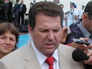 Кримські депутати перебігають до Партії регіонів Кримські депутати перебігають до Партії регіонів