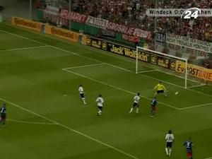 "Баварія" розпочала захист титулу із розгрому "Баварія" розпочала захист титулу із розгрому