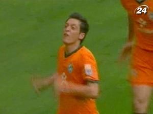 Месут Озіл перейшов в "Реал" Месут Озіл перейшов в "Реал"