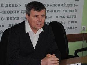 Депутат від фракції БЮТ вже знайшов фальсифікації у Партії регіонів Депутат від фракції БЮТ вже знайшов фальсифікації у Партії регіонів