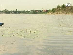 Науковці не радять купатись у столичних водоймах Науковці не радять купатись у столичних водоймах