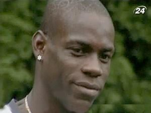 Маріо Балотеллі підписав із "Сіті" 5-річний контракт Маріо Балотеллі підписав із "Сіті" 5-річний контракт