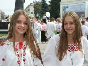 В Івано-Франківську пообіцяли на День Незалежності безкоштовно возити людей у вишиванках