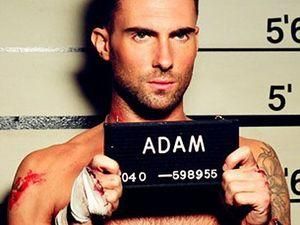 Соліст Maroon 5 запустив лінію одягу "222" Соліст Maroon 5 запустив лінію одягу "222"