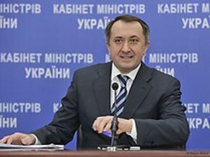 БЮТ: Данилишин не тікав закордон, він копає картоплю БЮТ: Данилишин не тікав закордон, він копає картоплю