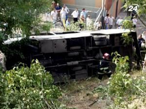 У Одесі перекинулася маршрутка, 15 людей травмовані, загинула дитина У Одесі перекинулася маршрутка, 15 людей травмовані, загинула дитина