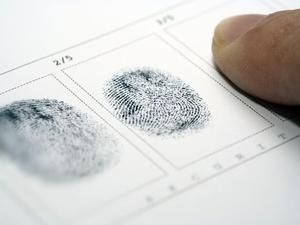 У Росії введуть документи з відбитками пальців