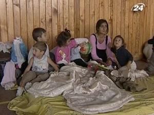 Уряд Саркозі критикують за жорстоке ставлення до циган Уряд Саркозі критикують за жорстоке ставлення до циган