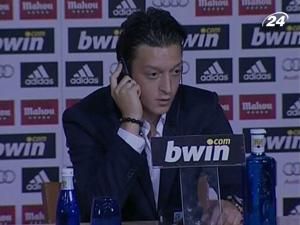 Месут Озіл успішно пройшов медогляд у "Реалі" Месут Озіл успішно пройшов медогляд у "Реалі"