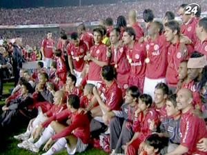 "Інтернасьйональ" здобув свій другий кубок Лібертадорес "Інтернасьйональ" здобув свій другий кубок Лібертадорес