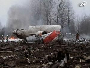 Росія передала Польщі 11 томів справи з розслідування катастрофи під Смоленським Росія передала Польщі 11 томів справи з розслідування катастрофи під Смоленським