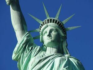 У Японії зруйнували статую Свободи У Японії зруйнували статую Свободи