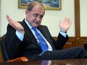 Могильов не хоче віддавати дорогий автомобіль Могильов не хоче віддавати дорогий автомобіль