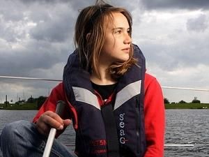 14-річна дівчинка розпочала одиночну кругосвітню подорож 14-річна дівчинка розпочала одиночну кругосвітню подорож