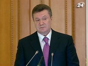 Янукович хоче позачергову сесію Ради і 25 серпня запропонує зміни до закону про вибори