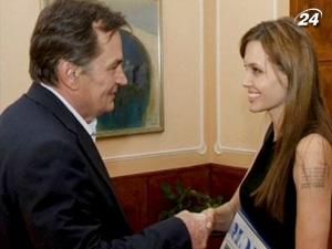 Нове захоплення Анджеліни Джолі - Боснія