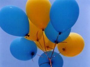 Українська молодь запустить кульки у Москві на День Незалежності України Українська молодь запустить кульки у Москві на День Незалежності України