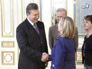 Україна приймає вітання з Днем незалежності Україна приймає вітання з Днем незалежності