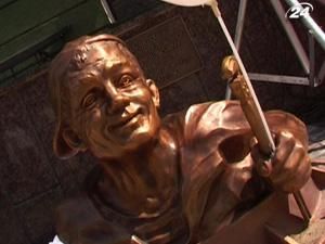 У Тернополі в один день відкрили одразу три незвичні пам’ятники У Тернополі в один день відкрили одразу три незвичні пам’ятники