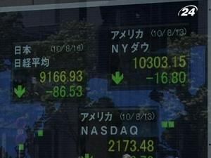 Єна зростає до максимумів по відношенню до долара і євро Єна зростає до максимумів по відношенню до долара і євро