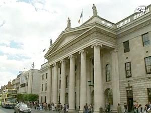 Тема тижня: Standard & Poor's знизило рейтинг Ірландії з "АА" до "АА-" Тема тижня: Standard & Poor's знизило рейтинг Ірландії з "АА" до "АА-"