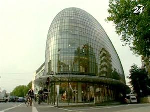 Новий універмаг - вражаюча скляна конструкція Новий універмаг - вражаюча скляна конструкція
