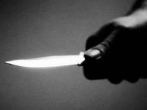 Росія: 17-річний підліток, обороняючись завдав педофілові 18 ударів ножем