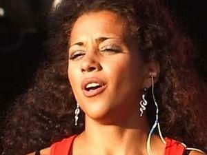 "Не Ангела" засудили до 2 років за розповсюдження ВІЛ "Не Ангела" засудили до 2 років за розповсюдження ВІЛ