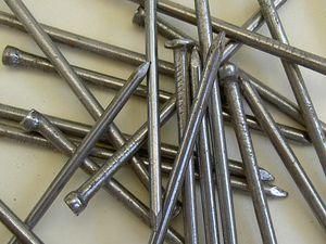 У Саудівській Аравії роботодавець загнав в тіло служниці 24 цвяха У Саудівській Аравії роботодавець загнав в тіло служниці 24 цвяха