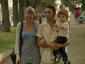 Міліція взялася за акторок “полунички” Міліція взялася за акторок “полунички”