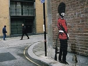 Великобританія: суд над продавцями фальшивих картин Бенксі Великобританія: суд над продавцями фальшивих картин Бенксі