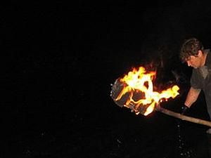 Німеччина: на смолоскипній ході коні поранили 44 людини Німеччина: на смолоскипній ході коні поранили 44 людини