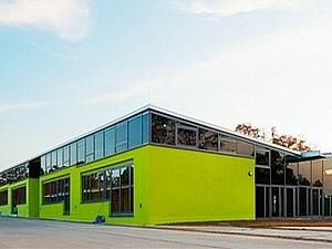 Німеччина: на території військової бази збудували школу з використанням зелених технологій