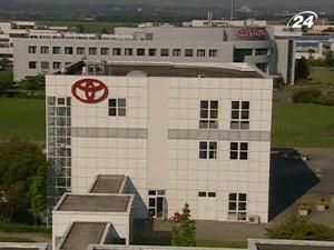 Toyota відкликає 1,1 млн. автомобілів Toyota відкликає 1,1 млн. автомобілів