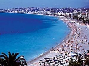 Ніцца: чеченці напали на поліцейського Ніцца: чеченці напали на поліцейського