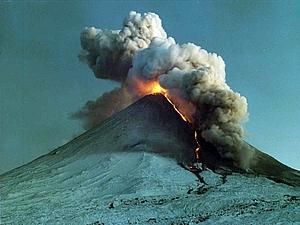 Камчатка: прокинувся найбільший євразійський вулкан
